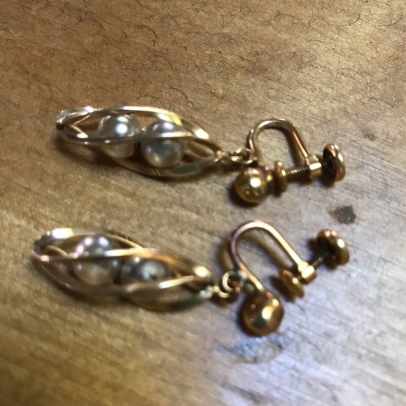 Vintage Faux Gray Pearl Gold Tone Bracelet Drop Screw Back Earrings Set - Picture 7 of 10